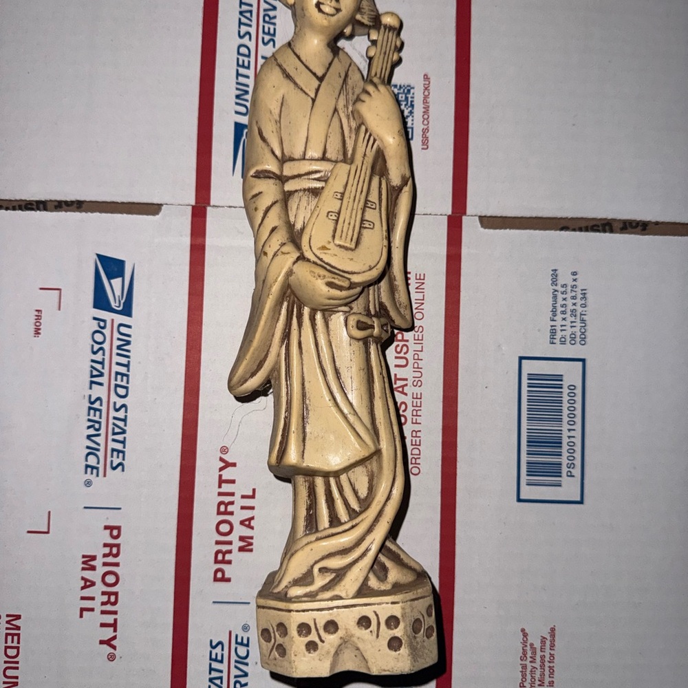 Vintage Asian Gesiha Statue Resin Mandolin Player Signed